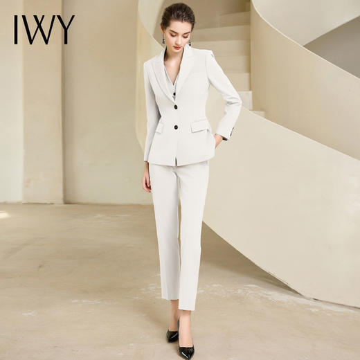 IWY/白色西装套装女秋冬季时尚职业装西服正装套裙美容院工作服三件套233033CP1+C6 商品图0