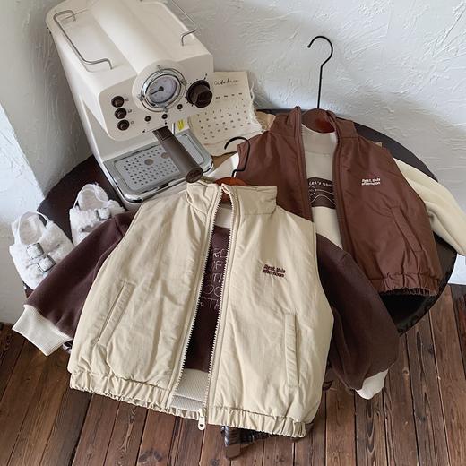 双12抢先购！【酷感十足！抗寒无忧】冬季儿童加棉马甲拉链衫，小男童个性百搭棉服 加厚外套刺绣背心 多功能搭配,轻便舒适穿着 商品图1