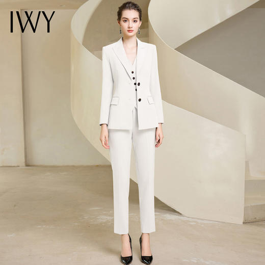 IWY/白色西装套装女秋冬季时尚职业装西服正装套裙美容院工作服三件套233033CP1+C6 商品图3