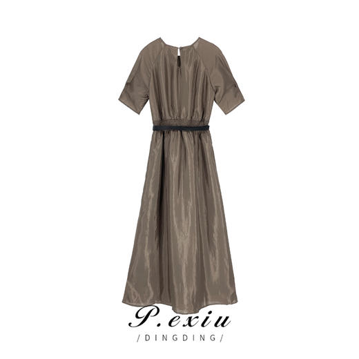 01-1潘依绣丁丁宠粉夏季极简风法式气质显瘦褶皱收腰中长连衣裙 K16130 商品图1