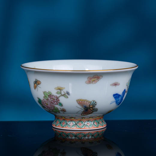青花五彩描金蝶恋花杯 商品图2