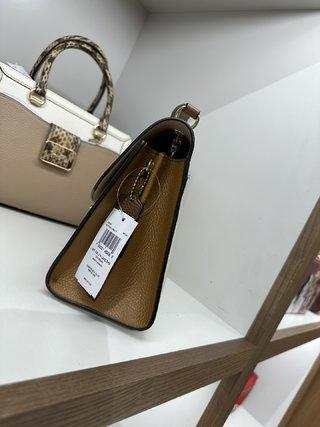 COACH奥莱店最新款lane 链条包超级推荐，配色超温柔，尺寸约26*18*10cm！美国代购，无中文标签，介意慎拍! Q 商品图2