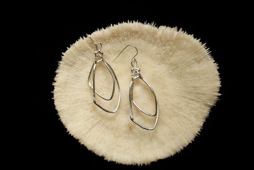 CHEZ BOQUE 爵士年代系列原创手工925银抽象造型耳环《震荡》 商品图2