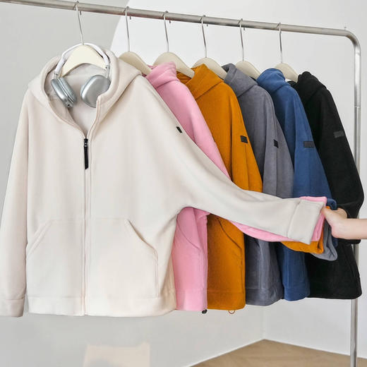 女士阔版落肩袖抓绒外套 商品图4
