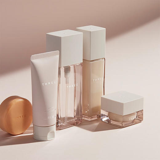 【特卖】THREE 臻致焕颜柔润卸妆啫喱 85g【保质期：2026年10月】 商品图1