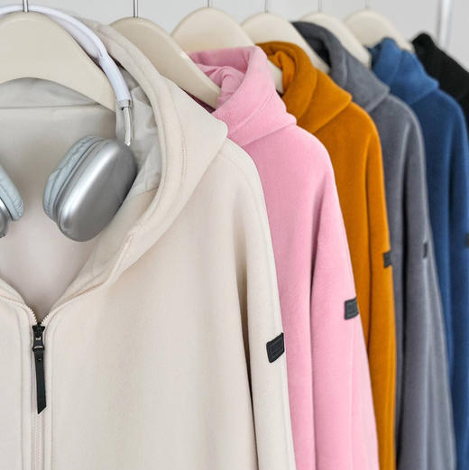 女士阔版落肩袖抓绒外套 商品图3