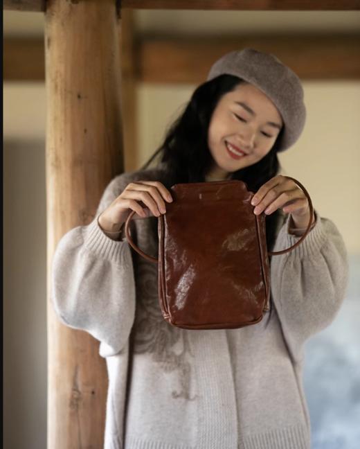 牧衣游 复古牛皮相机包------陶然【不支持会员折】 商品图1