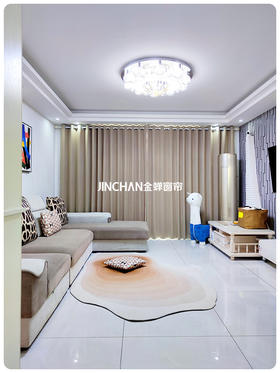 大阳台光线太强，遮光窗帘安排上啦