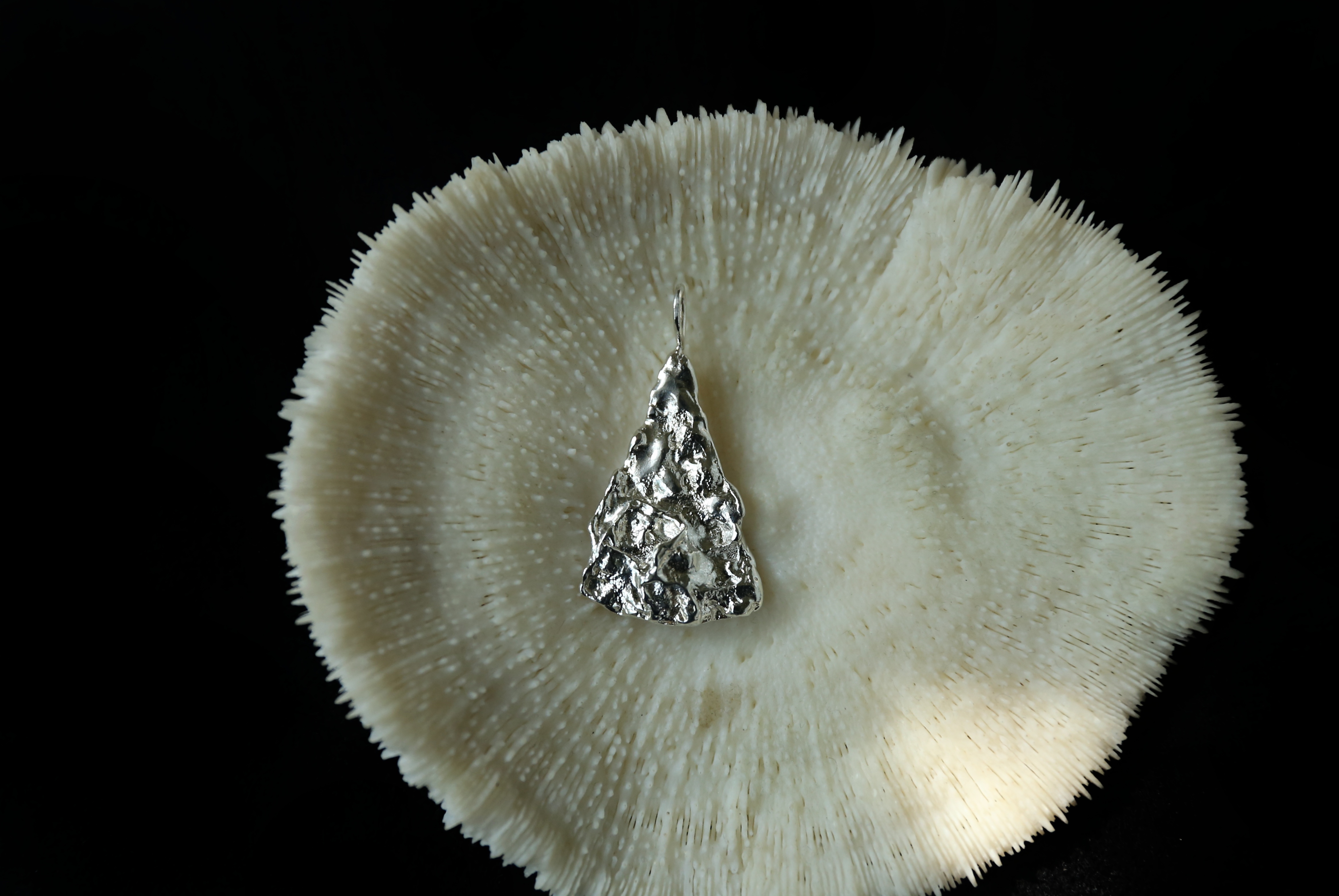 CHEZ BOQUE 冬日童话系列原创手工925银织物肌理吊坠《玉米片》