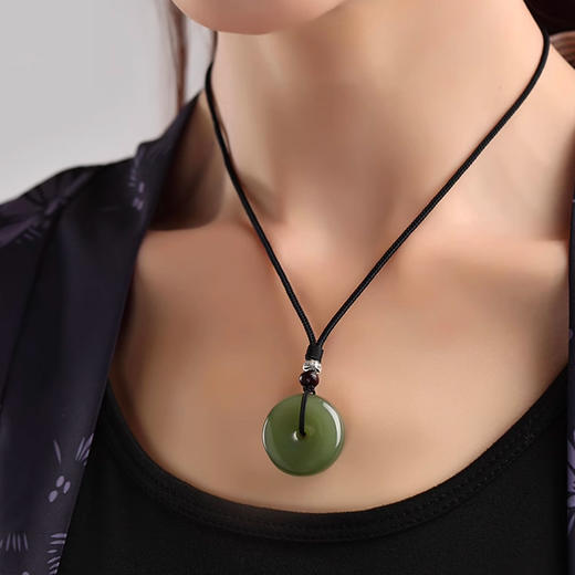 和田玉平安扣天然玉石吊坠 商品图3