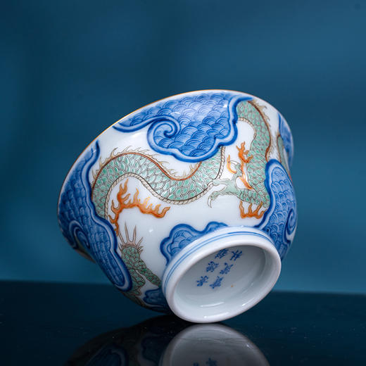 青花五彩描金龙纹杯 商品图4