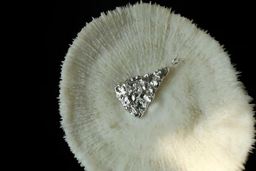 CHEZ BOQUE 冬日童话系列原创手工925银织物肌理吊坠《玉米片》 商品图2