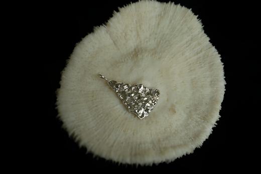 CHEZ BOQUE 冬日童话系列原创手工925银织物肌理吊坠《玉米片》 商品图1