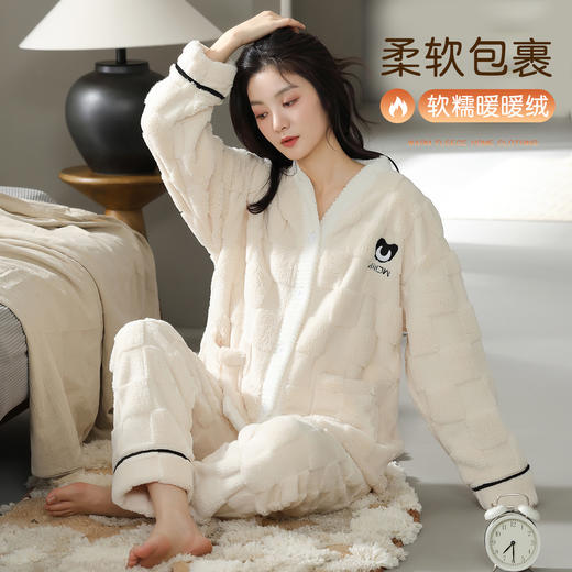 【优雅小香风】【猫人】【M-XXL】女士加绒家居服睡衣套装 商品图0