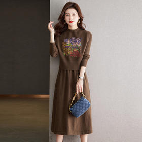 秋冬新款，刺绣针织背心连衣裙真两件套女装气质毛衣裙套装裙CC-22-2309