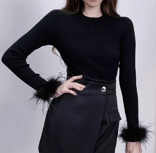 袖口可拆鸵鸟毛黑色圆领针织毛衫羊毛打底衣 商品图0