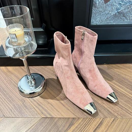 BEQUEENSTORY配饰 复古羊皮拼接尖头亮面粗跟6cm法式靴时尚靴子 商品图4