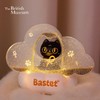 大英博物馆盖亚·安德森猫和她的朋友们系列 萌猫云朵发光写字板流沙摆件 商品缩略图0