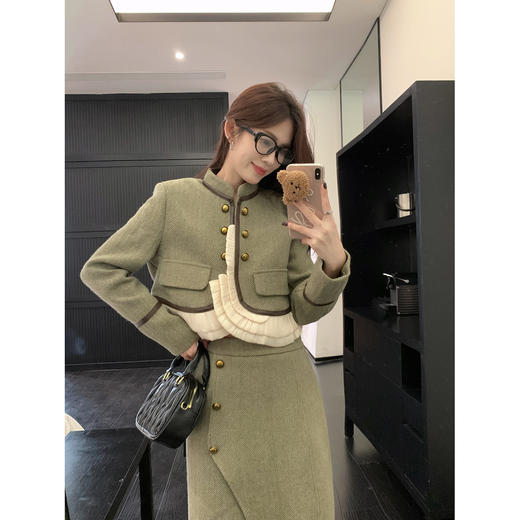 秋冬【小香风设计感拼接外套】中长款开叉半身裙+小香风外套 两件单品 商品图2