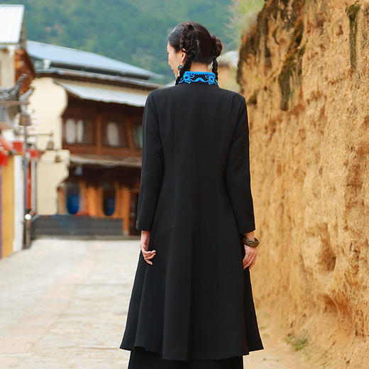 【冬款保暖】凤囚凰绣花对襟外套 | 现货加急发 商品图3