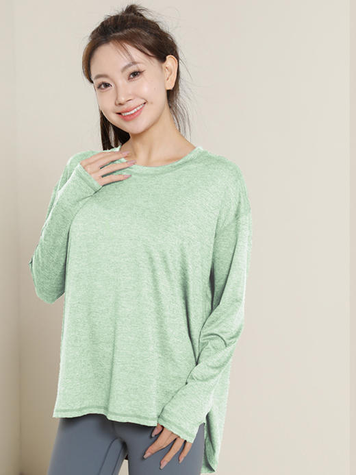 哈瓦塔新款女柔雾瑜伽宽松显瘦长袖罩衫长款运动T恤短款上衣 H320162 商品图14