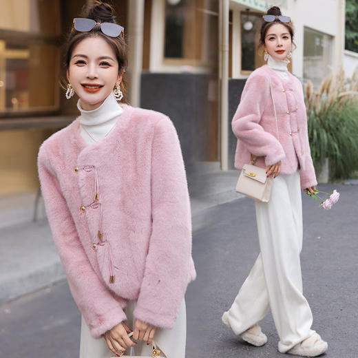 冬季新款，仿真皮毛一体小香风盘扣设计加厚小个子外套HR-HMGF672 商品图0