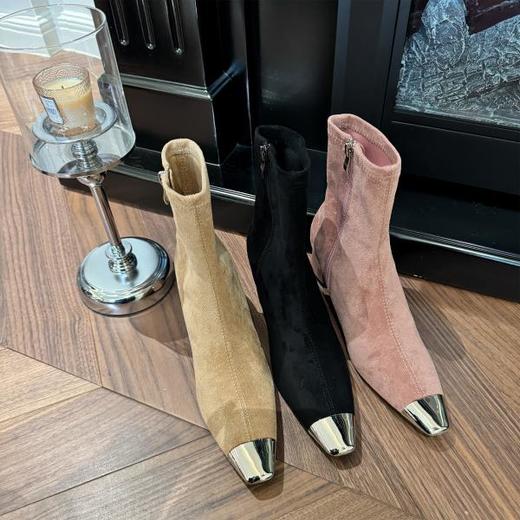 BEQUEENSTORY配饰 复古羊皮拼接尖头亮面粗跟6cm法式靴时尚靴子 商品图1