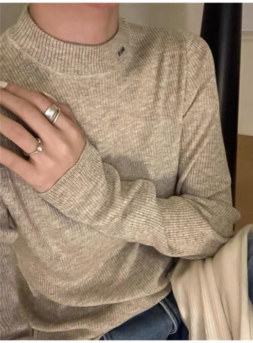 美丽诺中领打底衫 商品图0