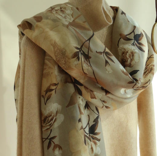 【甄珠贝】羊绒般手感 超级柔软 奶咖色水溶羊毛大披肩【3天左右】 商品图1