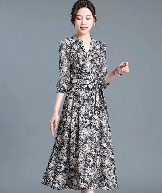 A7001         复古气质印花减龄收腰显瘦中长款连衣裙(特价不退换） 商品图0