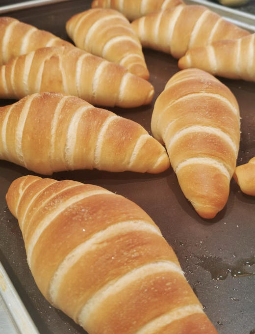 【面包脑袋】招牌盐面包 外脆里嫩的黄油香气太绝了  提前一天下单提前一天预定 商品图1