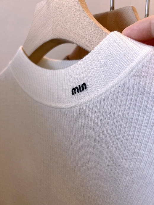 美丽诺中领打底衫 商品图12