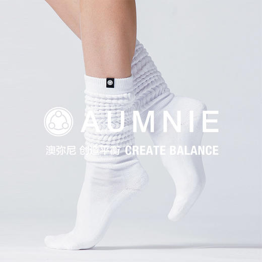 【AUMNIE】棉感堆堆膝上运动袜 SCRUNCHIE SPORT SOCKS 商品图1