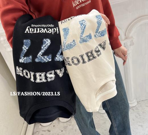 3BAR105543#	圆领卫衣 商品图1