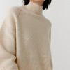 合股羊绒高领乳白色针织衫 97%羊绒+3%羊毛 手感丰厚柔软 宽松版型设计 罗纹高领 下摆开叉 商品缩略图0