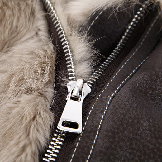 NP60423冬季新款羊毛大翻领撞色毛边宽松显瘦时尚兔毛皮毛一体外套女 商品图4