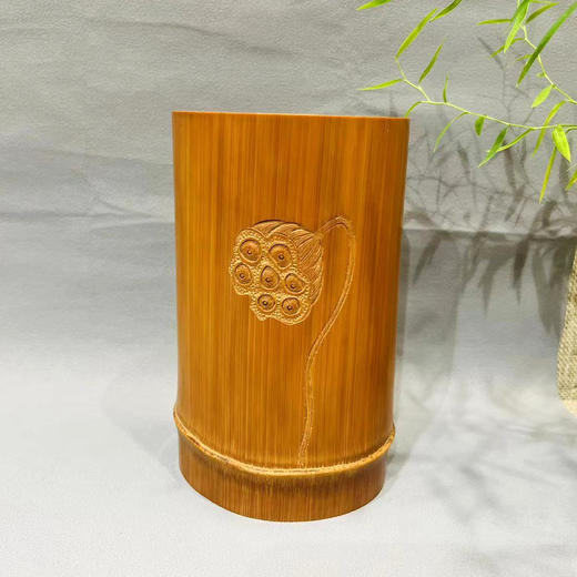 精工浅浮雕单莲蓬玉竹笔筒-裂 商品图0