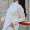 合股羊绒高领乳白色针织衫 97%羊绒+3%羊毛 手感丰厚柔软 宽松版型设计 罗纹高领 下摆开叉 商品缩略图5
