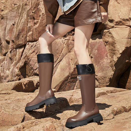 西遇厚底骑士靴女新款秋冬户外拼色高筒雨靴不过膝棕色长靴子D0034010 商品图1