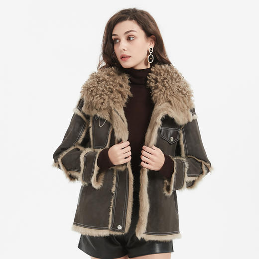 NP60423冬季新款羊毛大翻领撞色毛边宽松显瘦时尚兔毛皮毛一体外套女 商品图0