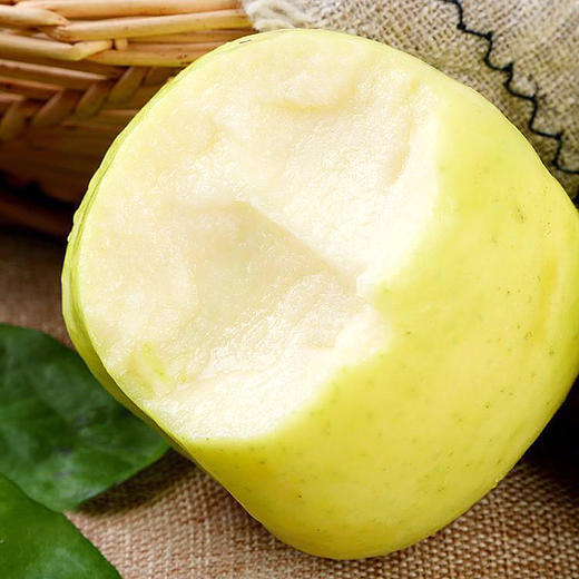 『陕西瑞雪苹果』果肉细嫩，脆甜多汁，青皮、黄皮随机混搭发货 商品图1