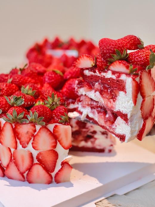 【草莓屋】草莓红丝绒蛋糕 商品图0