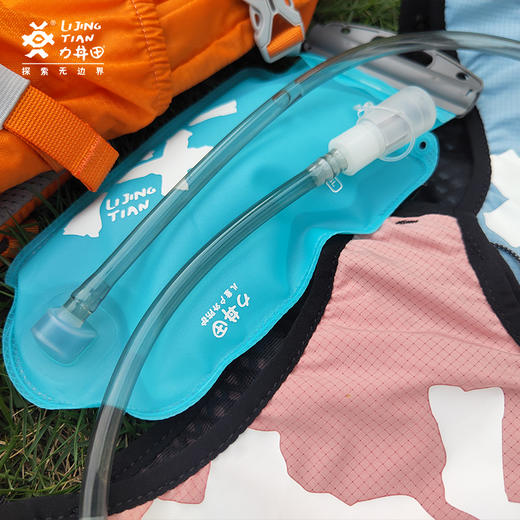 力丼田背负系统 儿童0.75L水袋L2202E038CABE 商品图3