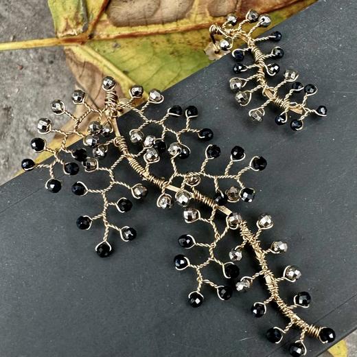 SpoiledBrat Jewelry叶脉系列 尖晶石不对称耳钉 商品图0