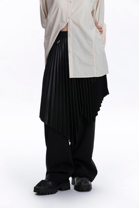 双层不规则pu百褶裙