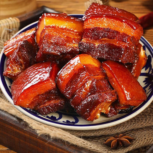 D老北京红烧肉 ，特色原汁红烧肉，5碗组合，采用大块五花肉，搭配优质香辛料，古法制作，肉香四溢，肉质肥瘦相间，好吃不腻，无添加，健康又营养，口口香醇味美，回味悠长D 商品图3