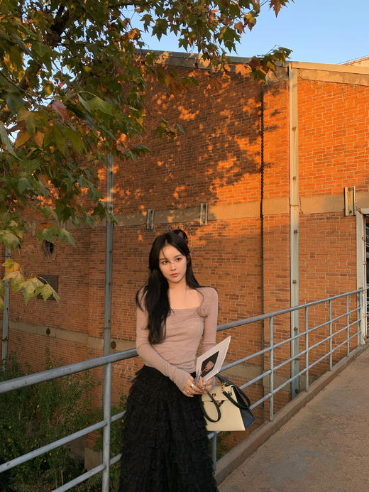 Read Nameless /超细羊毛紫芋玫瑰上衣+黑色蕾丝蛋糕裙 商品图6