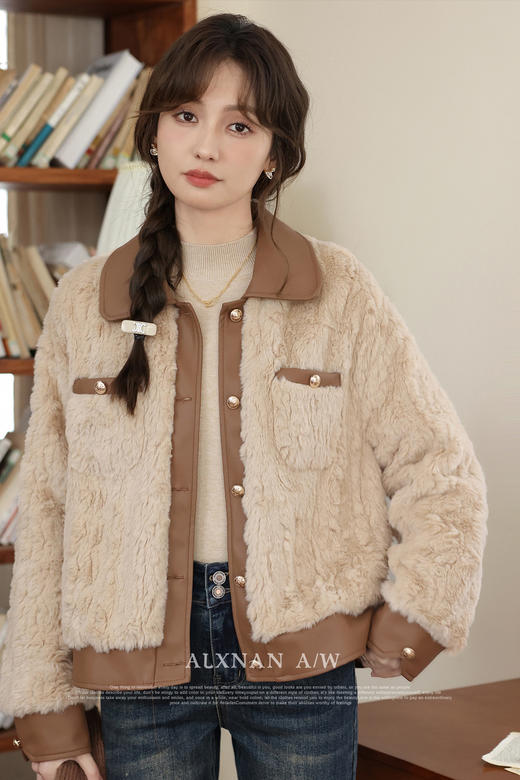 鹿向南《榛果拿铁》羊羔毛外套女秋冬款休闲美拉德短款保暖上衣 商品图2