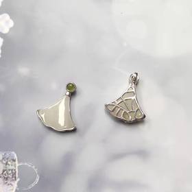 白玉吊坠-银镶裙子碧玉