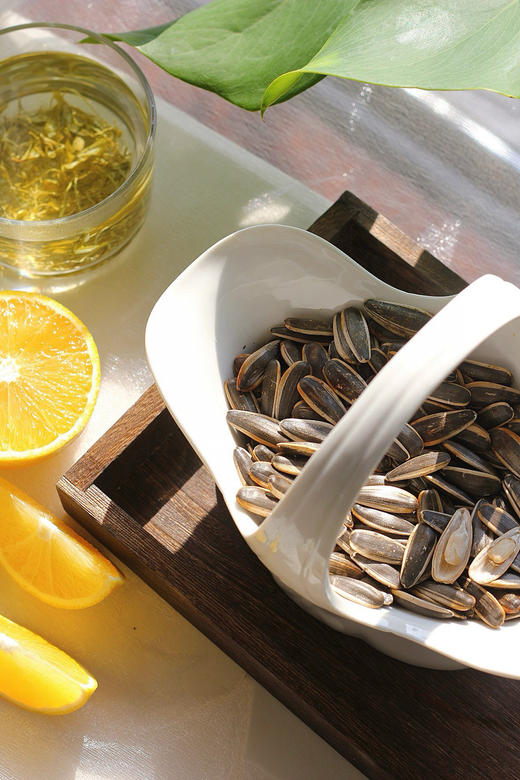 酥脆香甜，超好磕！【新疆塔城瓜子】本色原味，来自大美西域！果壳油亮光滑、个大皮薄、肉厚酥脆、颗粒饱满 葵花籽～ 商品图6